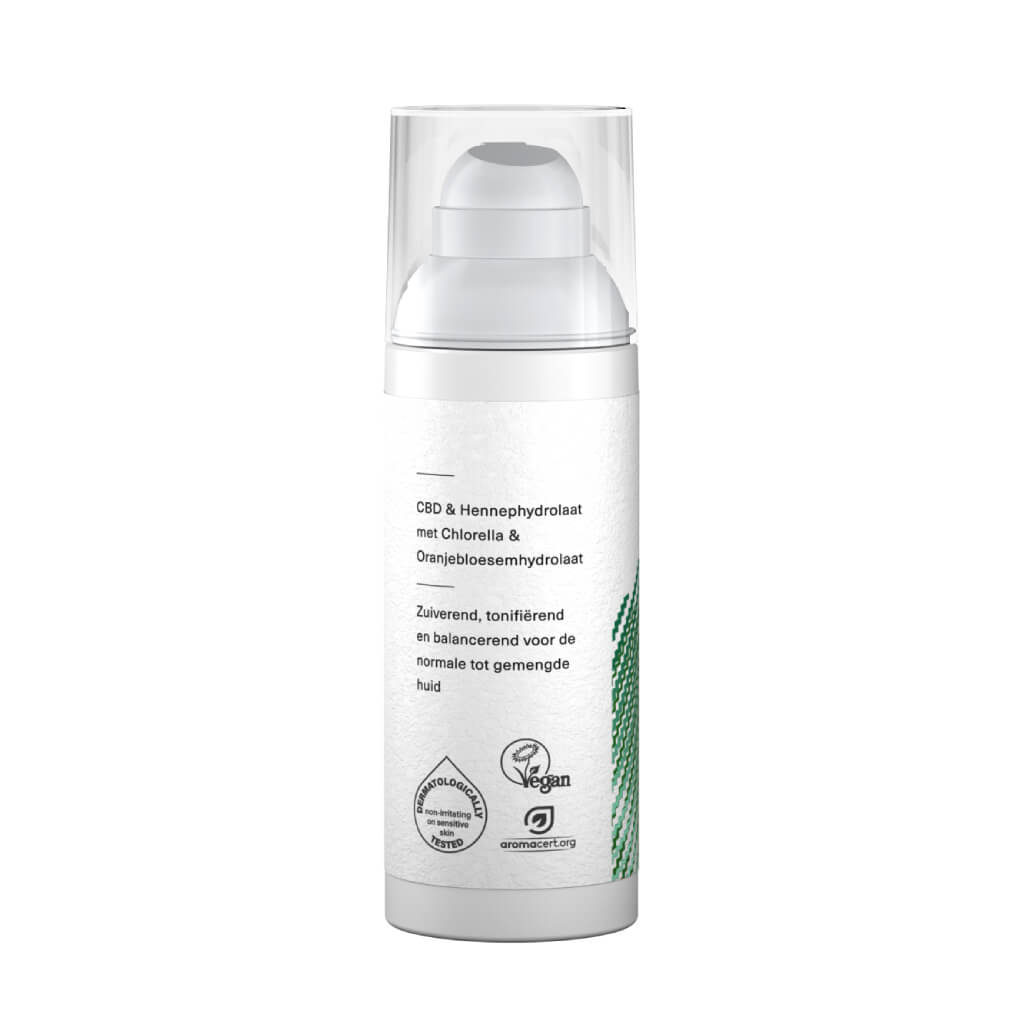eine Hemptouch beruhigende Gesichtscreme mit CBD (50 ml) auf weißem Hintergrund.